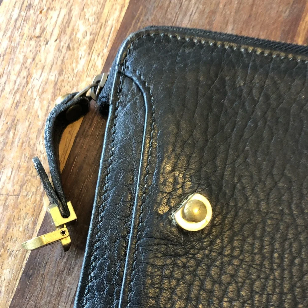 Burberry Portfolio/Document/Laptop Zip Around Case. Stunning & Classic Style!